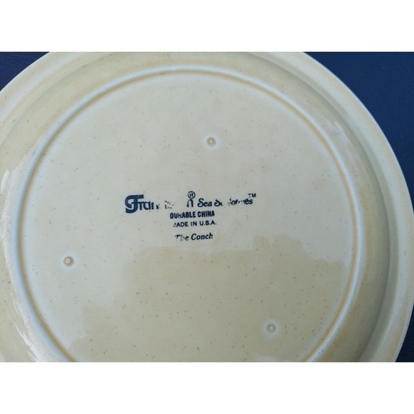 2 Franciscan Sea Sculptures Sand 9 1/8" Conch Shell Luncheon Plates - Picture 3 of 3